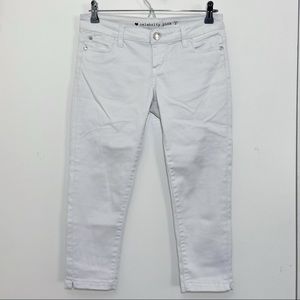 Celebrity Pink White Capris Size 3
